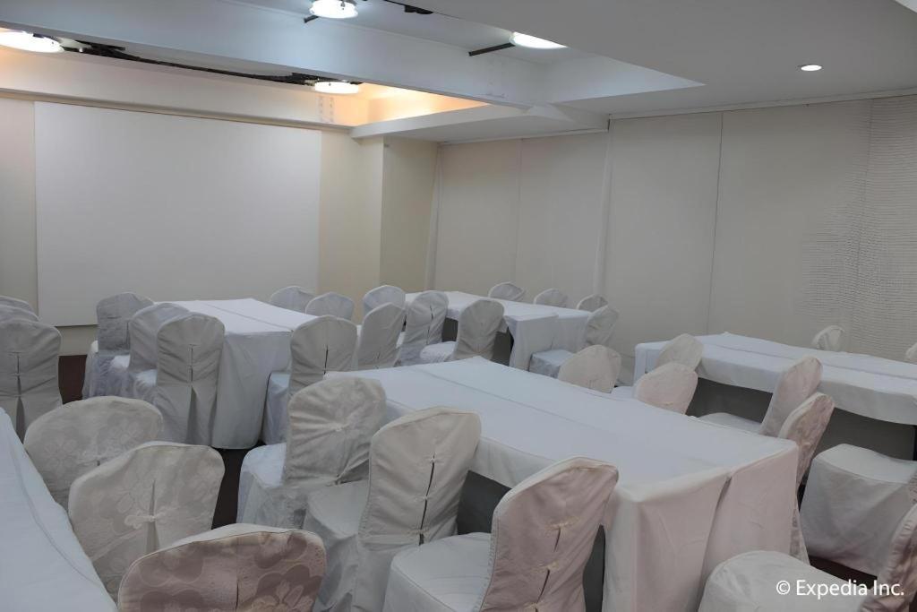 Subic Bay Venezia Hotel Olongapo Exterior photo