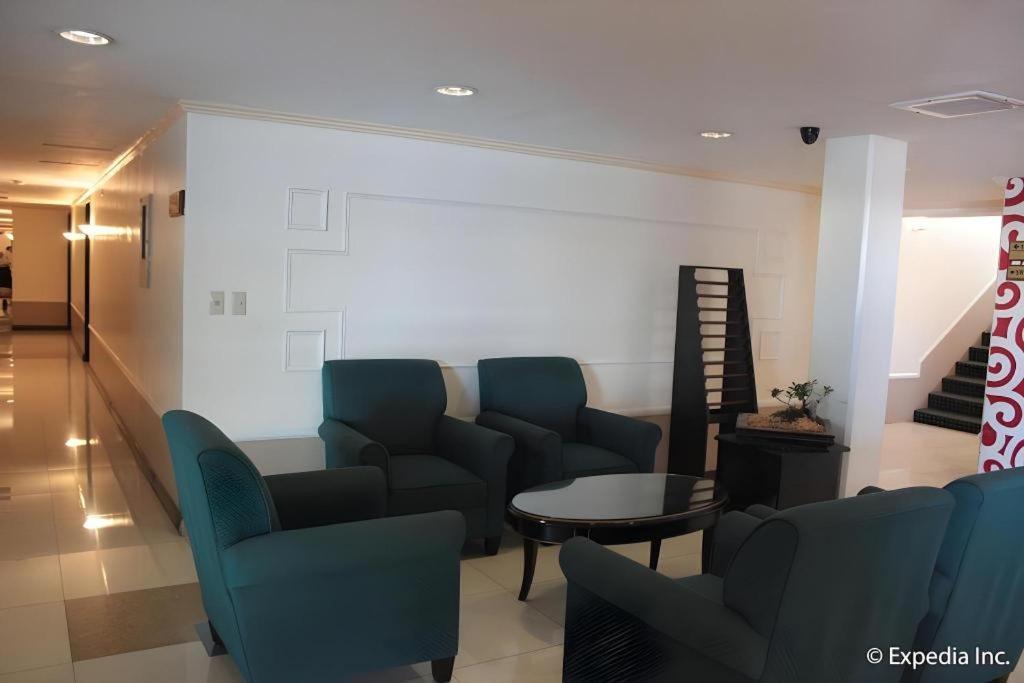 Subic Bay Venezia Hotel Olongapo Exterior photo