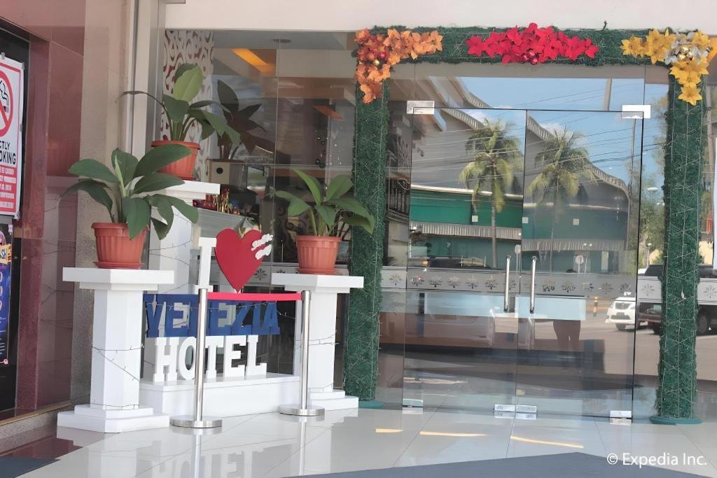 Subic Bay Venezia Hotel Olongapo Exterior photo