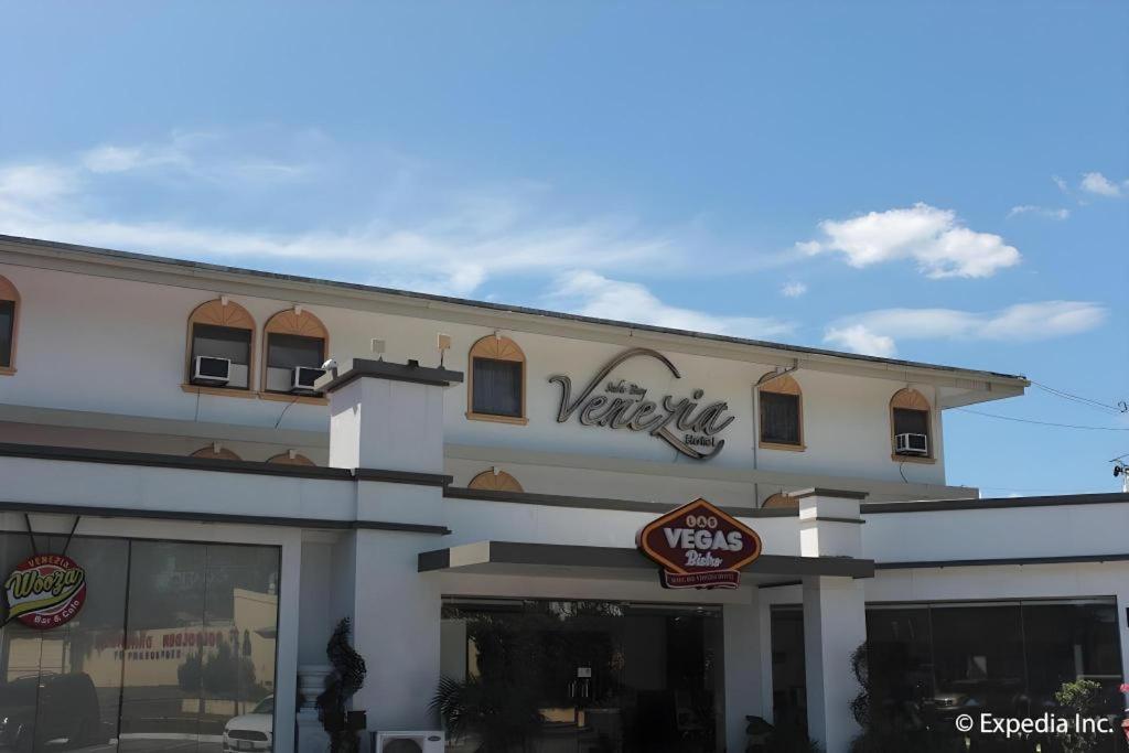 Subic Bay Venezia Hotel Olongapo Exterior photo
