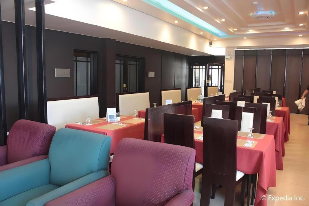 Subic Bay Venezia Hotel Olongapo Exterior photo