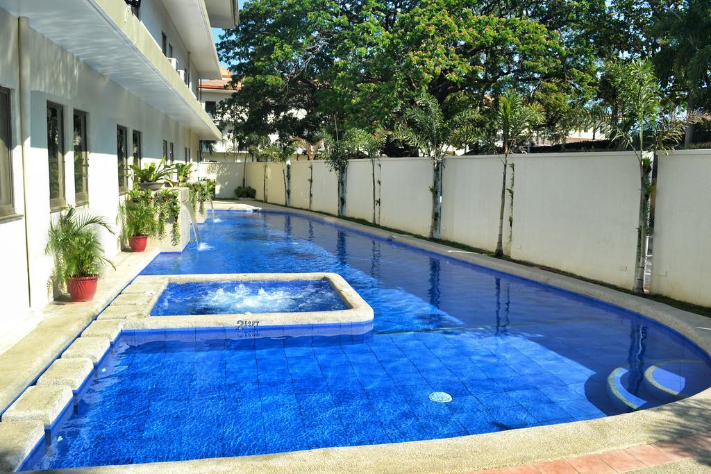 Subic Bay Venezia Hotel Olongapo Exterior photo